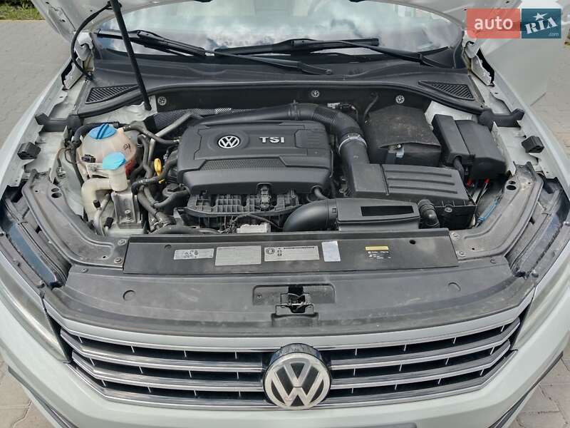 Седан Volkswagen Passat 2017 в Львове