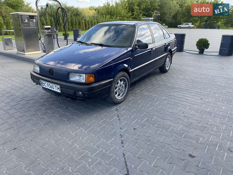 Volkswagen Passat 1992