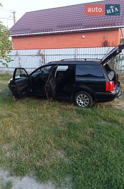 Універсал Volkswagen Passat 2000 в Краматорську