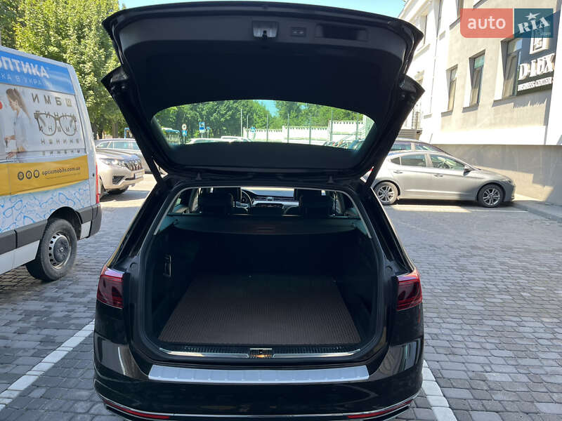 Универсал Volkswagen Passat 2019 в Киеве фото 23 Универсал Volkswagen Passat 2019 в Киеве