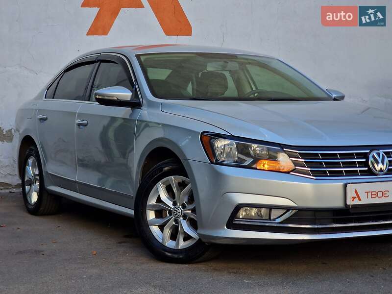 Седан Volkswagen Passat 2016 в Одессе