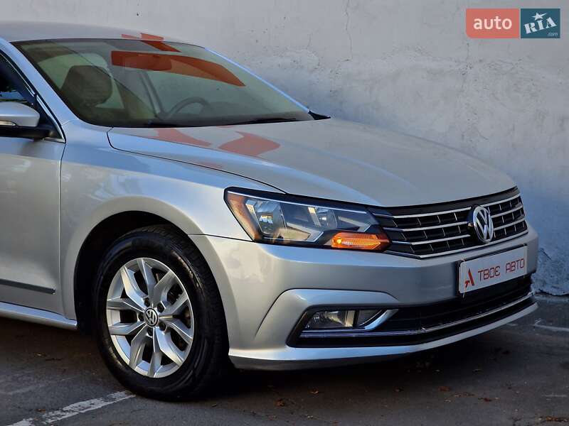 Седан Volkswagen Passat 2016 в Одессе