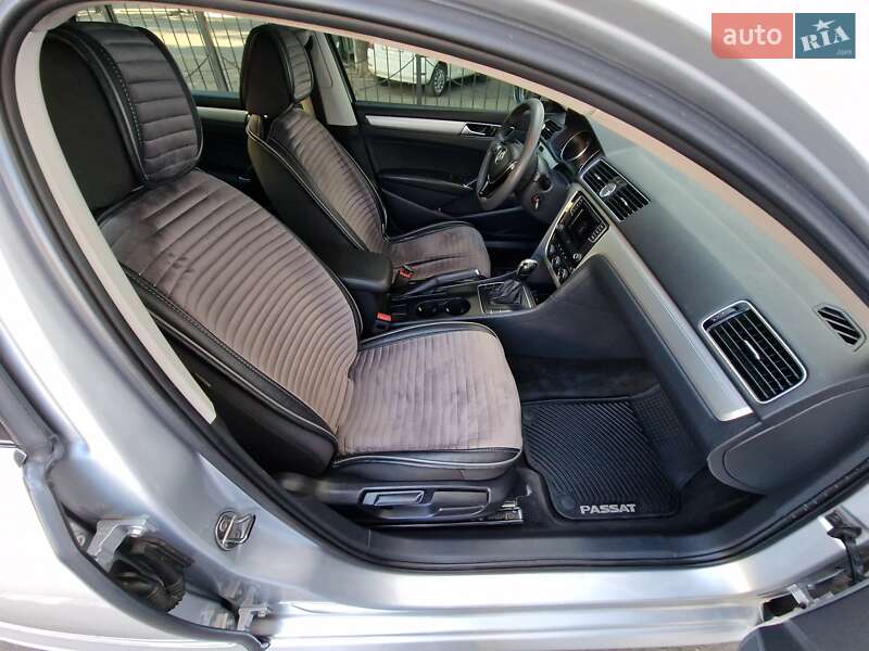 Седан Volkswagen Passat 2016 в Одессе