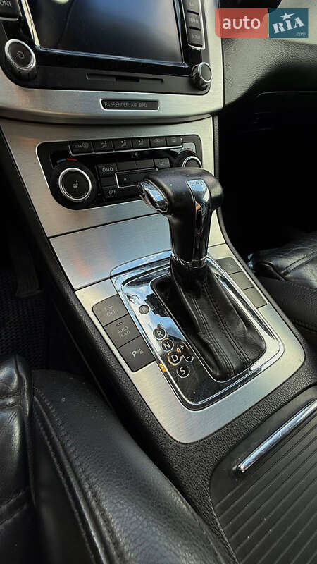 Универсал Volkswagen Passat 2010 в Коломые