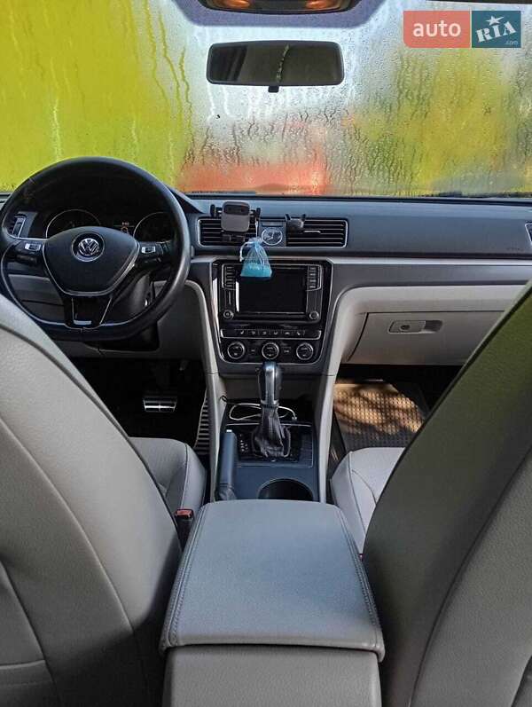 Седан Volkswagen Passat 2017 в Конопнице фото 6 Седан Volkswagen Passat 2017 в Конопнице