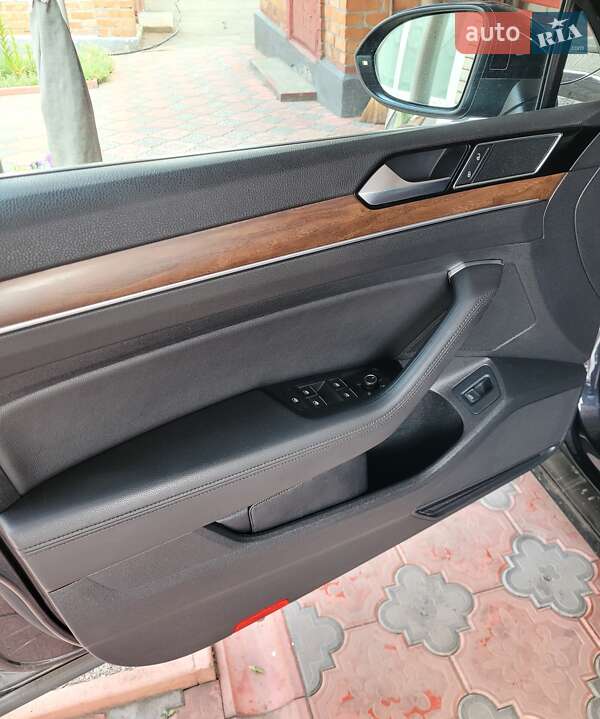 Седан Volkswagen Passat 2017 в Первомайске