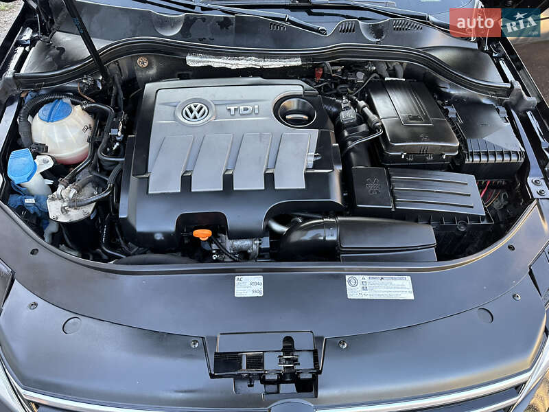 Універсал Volkswagen Passat 2012 в Черкасах