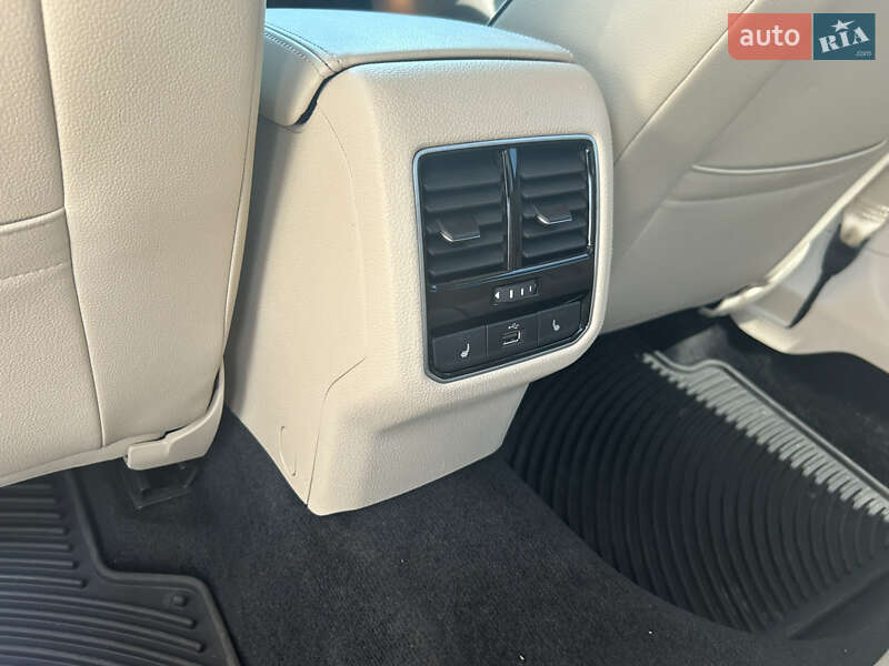 Седан Volkswagen Passat 2017 в Дніпрі