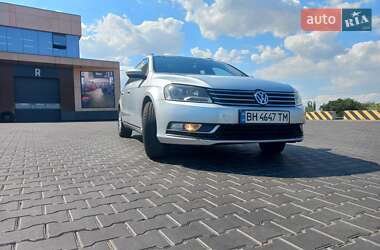 Універсал Volkswagen Passat 2012 в Одесі