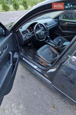 Седан Volkswagen Passat 2017 в 