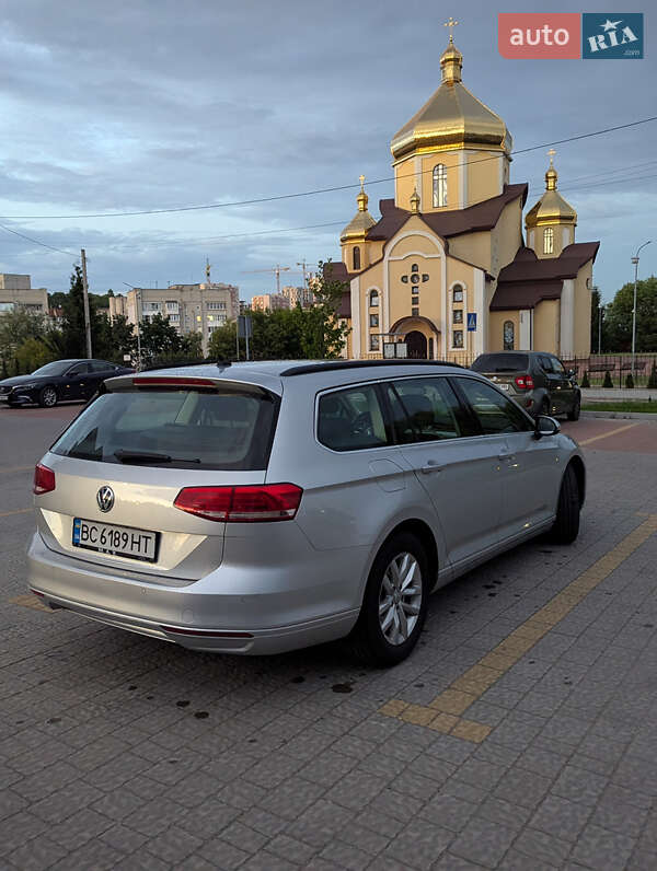 Універсал Volkswagen Passat 2015 в Львові