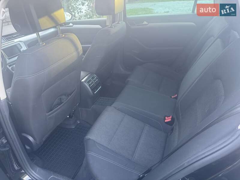 Универсал Volkswagen Passat 2015 в Харькове