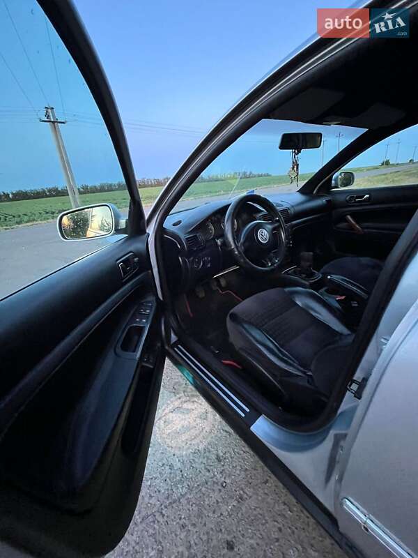 Седан Volkswagen Passat 2002 в Кропивницькому