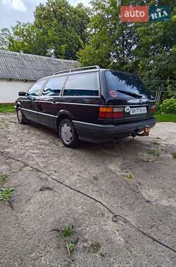 Універсал Volkswagen Passat 1992 в Рівному