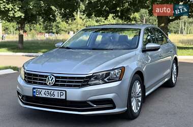 Седан Volkswagen Passat 2016 в Рівному