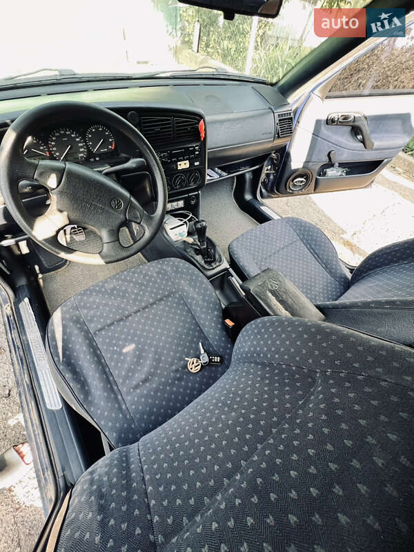 Седан Volkswagen Passat 1996 в Погребище