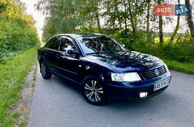 Седан Volkswagen Passat 1996 в Немирове