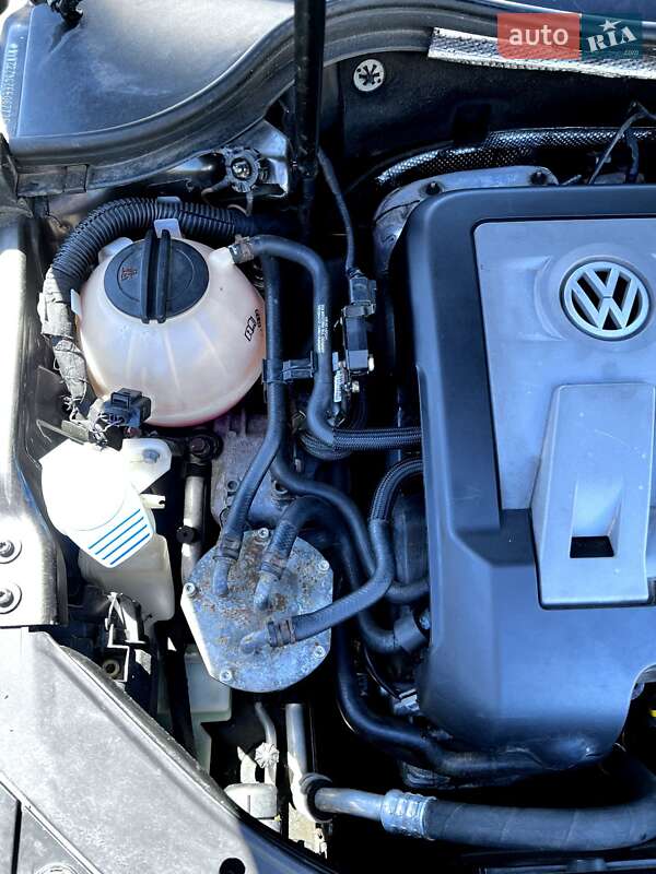 Універсал Volkswagen Passat 2014 в Луцьку