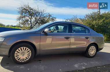 Седан Volkswagen Passat 2006 в Луцьку