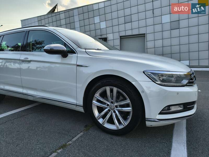 Универсал Volkswagen Passat 2017 в Киеве