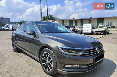 Седан Volkswagen Passat 2018 в Львові