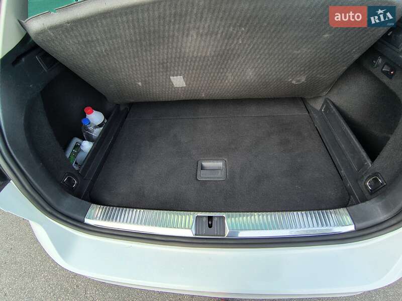 Универсал Volkswagen Passat 2017 в Киеве