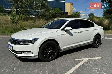 Седан Volkswagen Passat 2018 в 