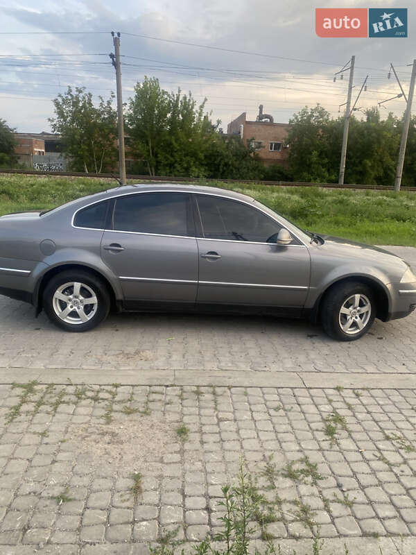 Седан Volkswagen Passat 2005 в Хмельницком