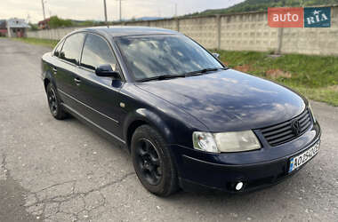 Седан Volkswagen Passat 1998 в Мукачево