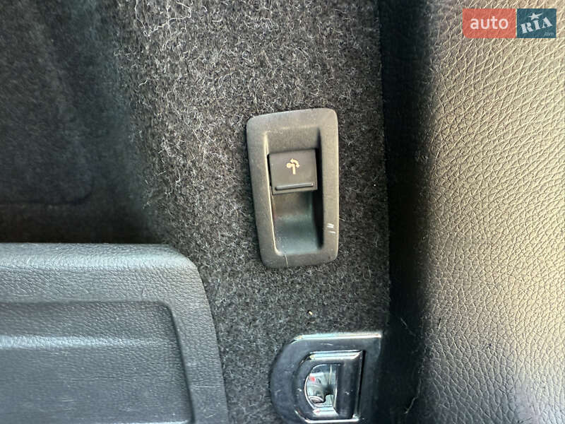 Универсал Volkswagen Passat 2014 в Хмельницком