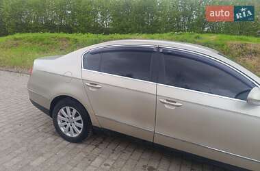Седан Volkswagen Passat 2007 в  фото 10 Седан Volkswagen Passat 2007 в