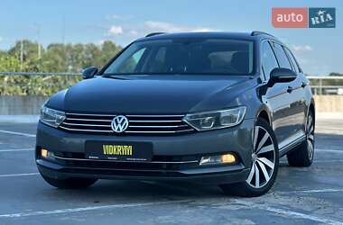 Универсал Volkswagen Passat 2015 в Киеве
