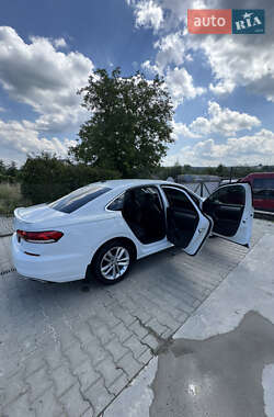 Седан Volkswagen Passat 2020 в Ізмаїлі