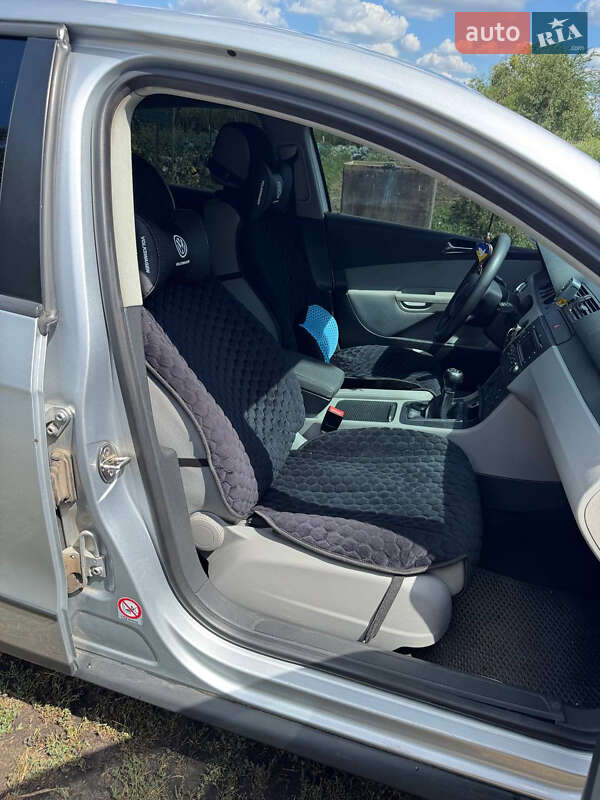 Седан Volkswagen Passat 2005 в Днепре