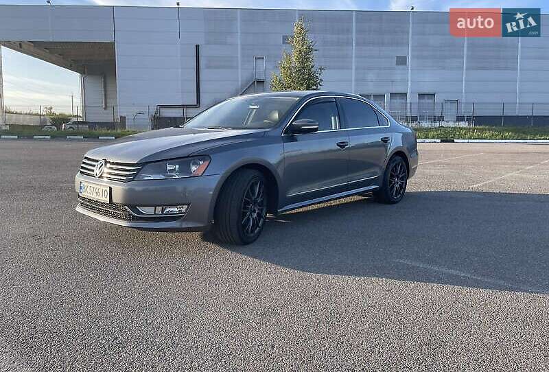 Седан Volkswagen Passat 2014 в Хмельницькому
