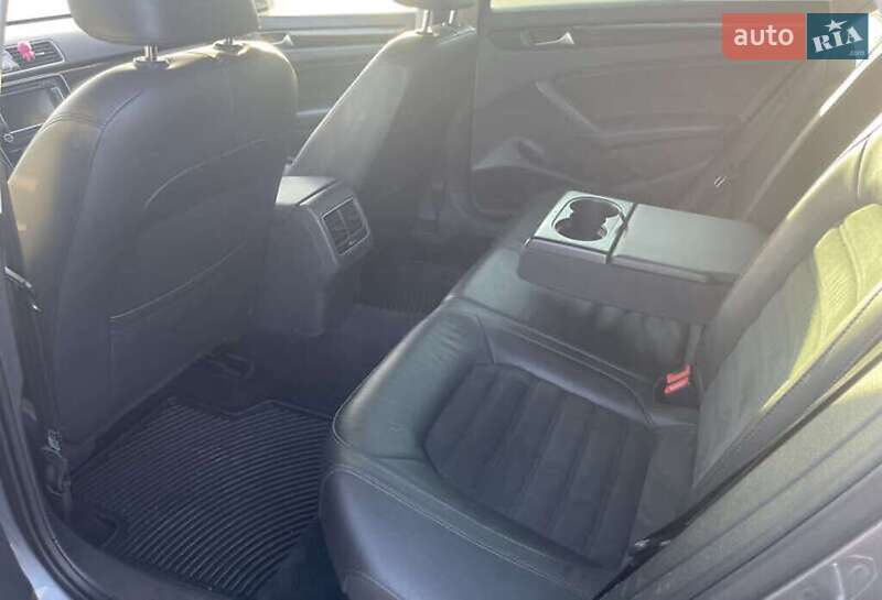 Седан Volkswagen Passat 2014 в Хмельницькому