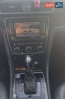 Седан Volkswagen Passat 2014 в Хмельницком