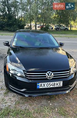 Седан Volkswagen Passat 2012 в Харькове