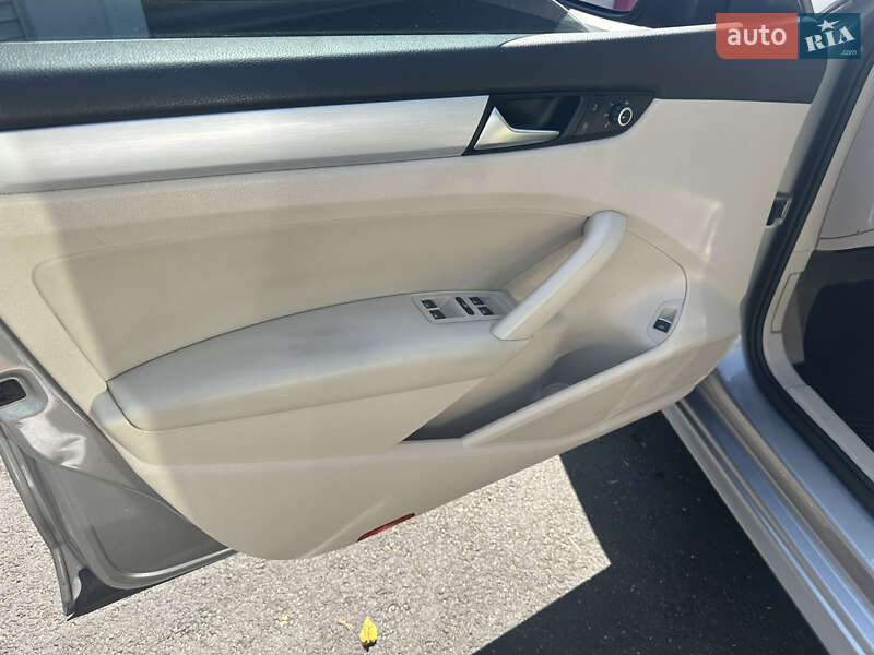 Седан Volkswagen Passat 2013 в Сумах