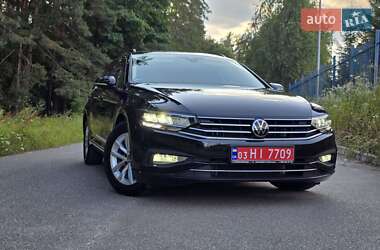 Універсал Volkswagen Passat 2022 в Бучі