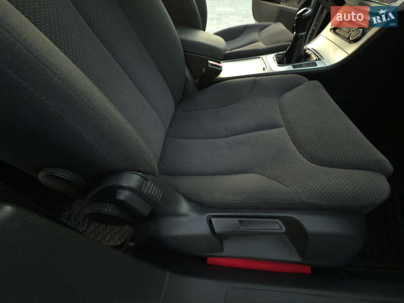 Универсал Volkswagen Passat 2010 в Ужгороде