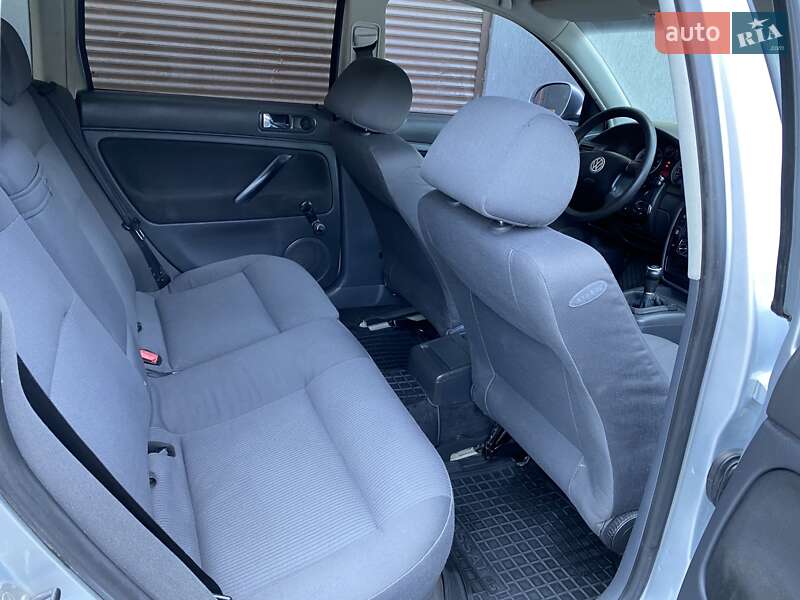 Універсал Volkswagen Passat 2004 в Хмельницькому