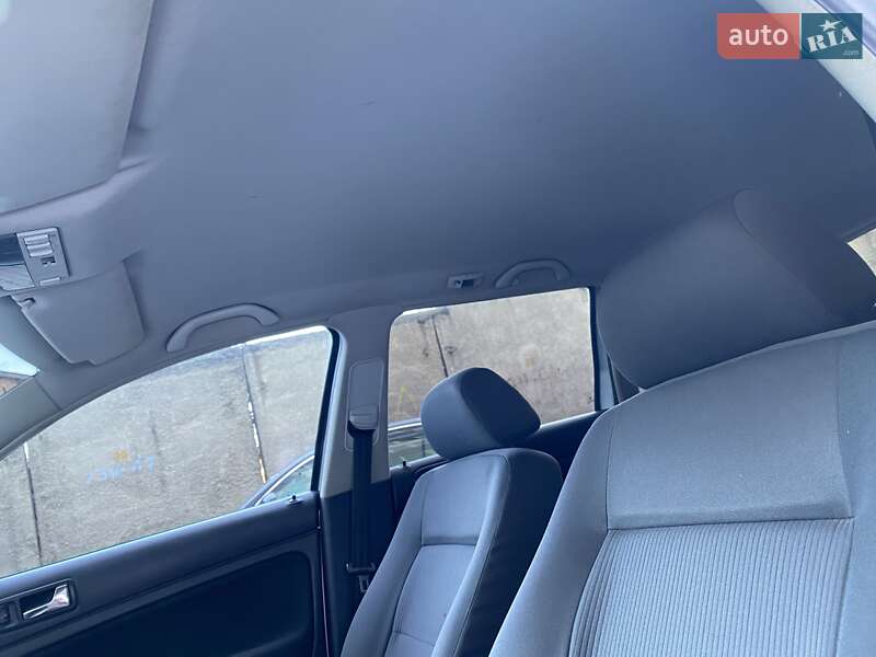 Універсал Volkswagen Passat 2004 в Хмельницькому