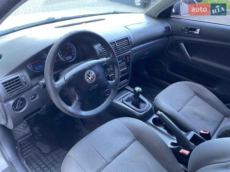 Універсал Volkswagen Passat 2004 в Хмельницькому