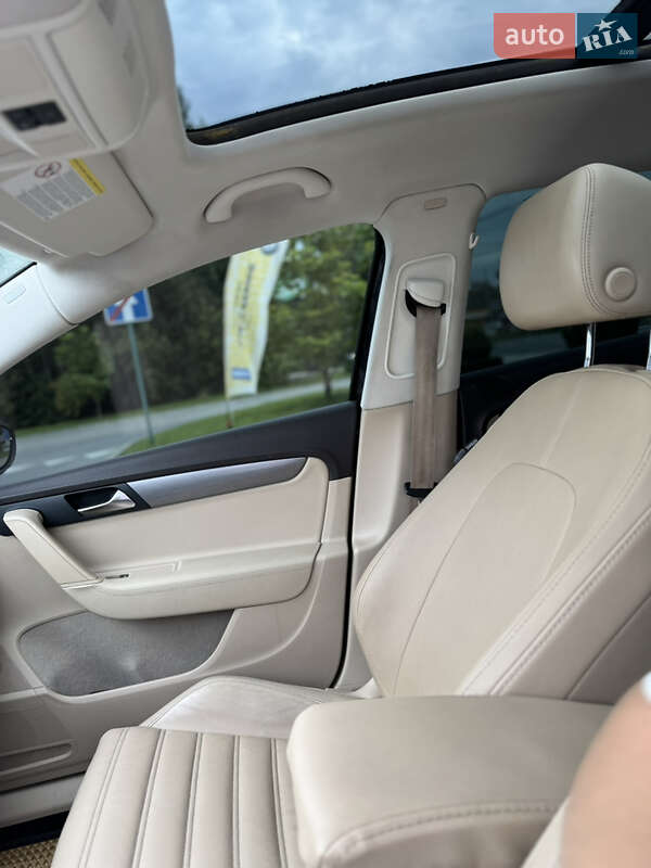 Універсал Volkswagen Passat 2011 в Хмельницькому