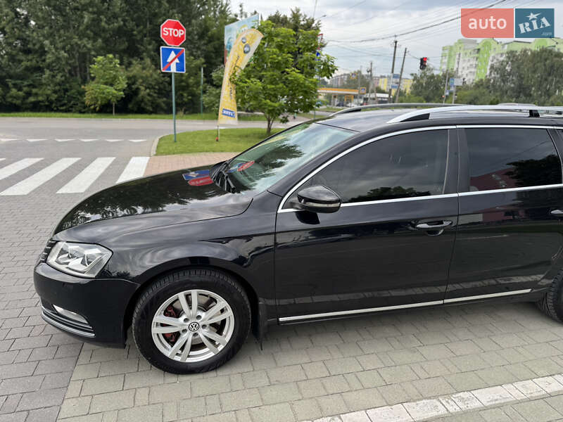 Універсал Volkswagen Passat 2011 в Хмельницькому