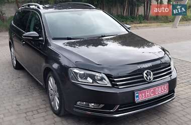 Універсал Volkswagen Passat 2011 в Луцьку