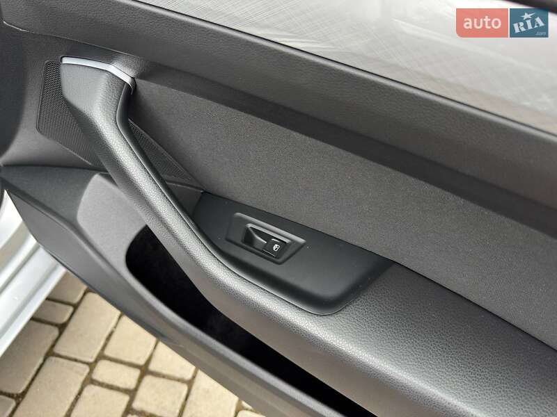 Универсал Volkswagen Passat 2021 в Киеве фото 24 Универсал Volkswagen Passat 2021 в Киеве