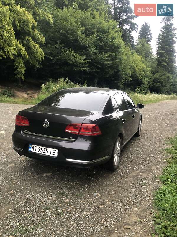 Седан Volkswagen Passat 2010 в Коломые