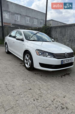 Седан Volkswagen Passat 2013 в Сумах